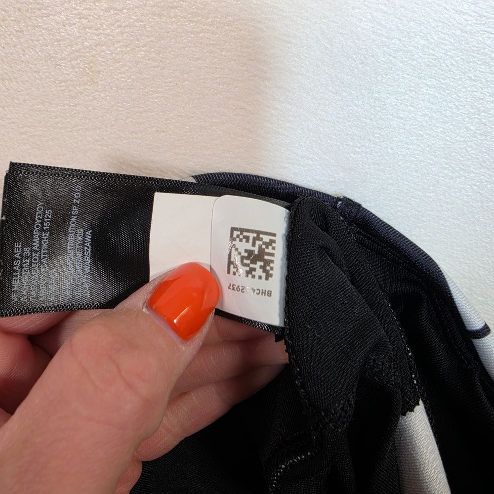 The North Face Leggings Womens M Black White Athleisure Geometric Crop 25" Yoga - Picture 15 of 16